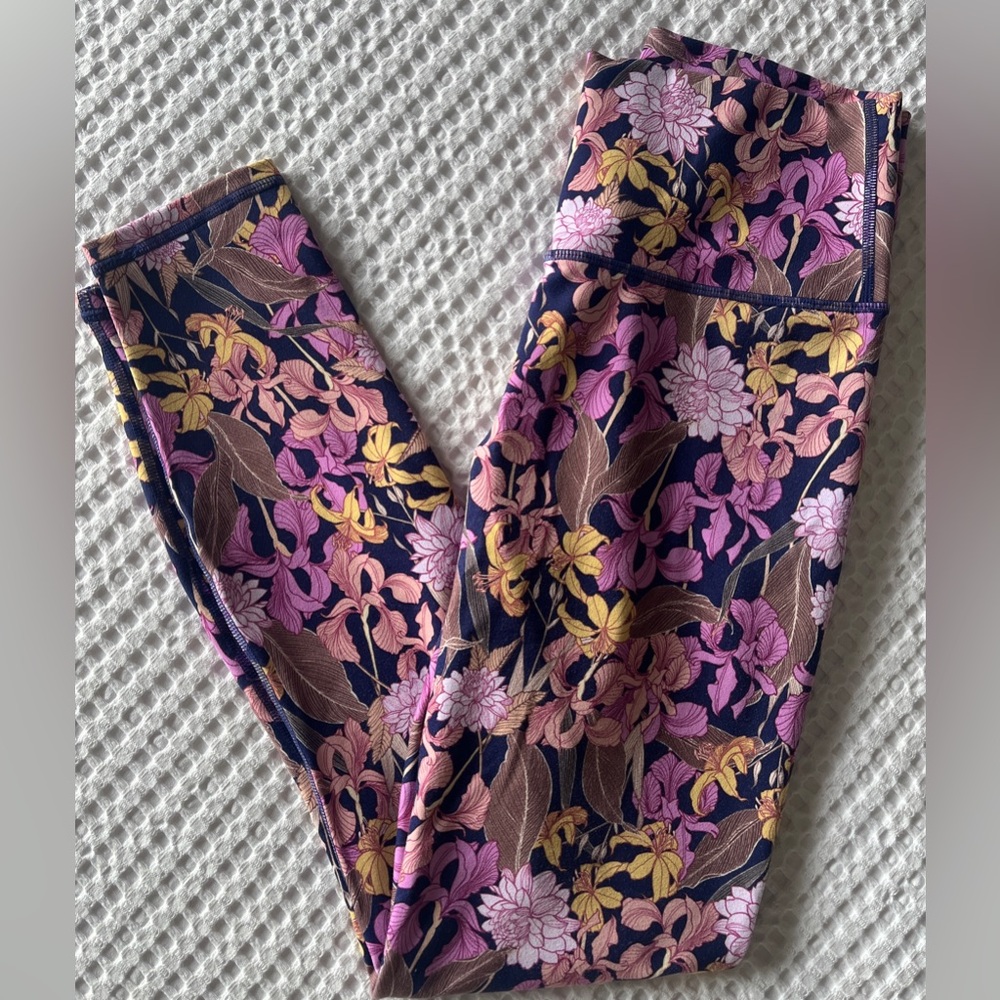 Fabletics Floral Highwaisted PowerHold 7/8 Leggings